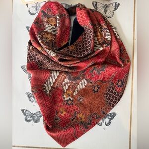 Reign & Gray🇨🇦 Reversible Magnetic Scarf bandana Red Tribal Batik & navy print